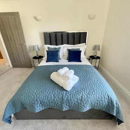 Exquisite Apartment, Stone Throw From The Beach 伯恩茅斯 外观 照片