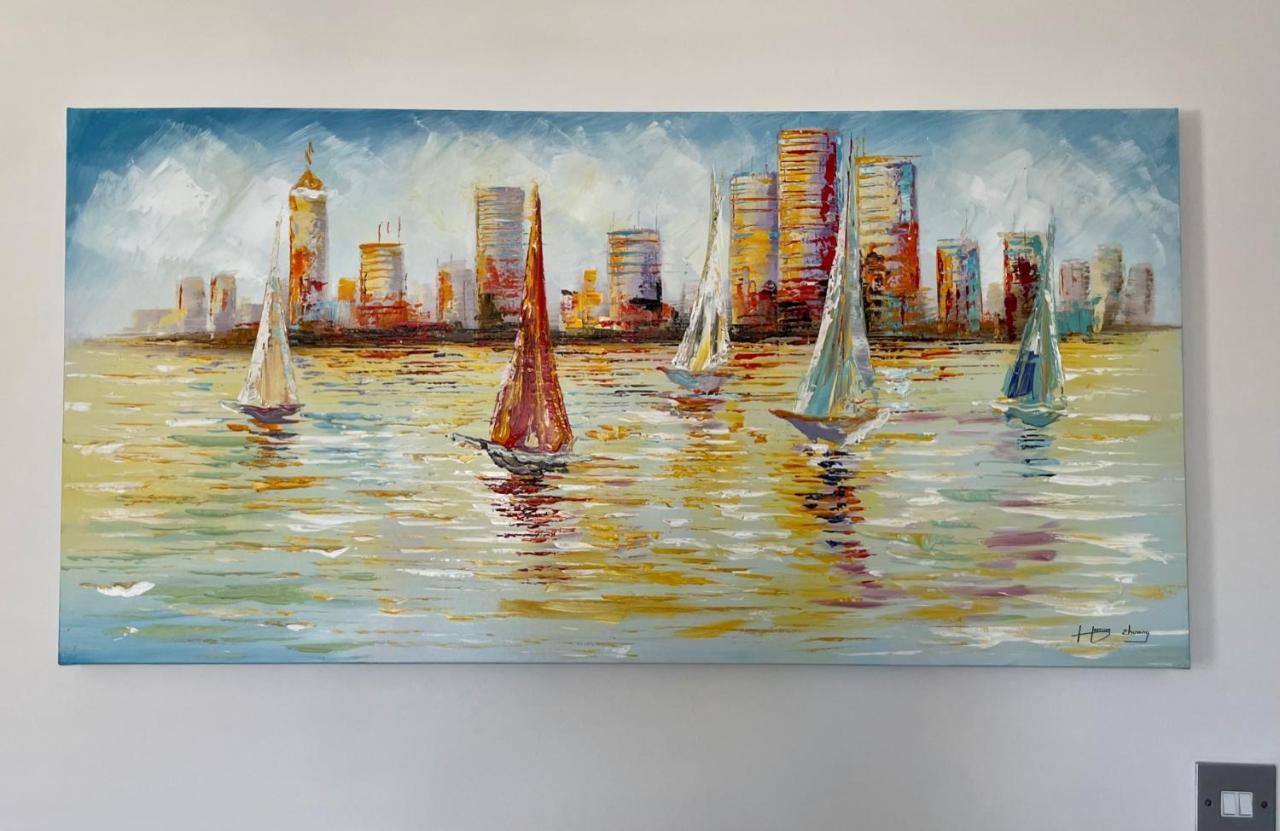 Exquisite Apartment, Stone Throw From The Beach 伯恩茅斯 外观 照片