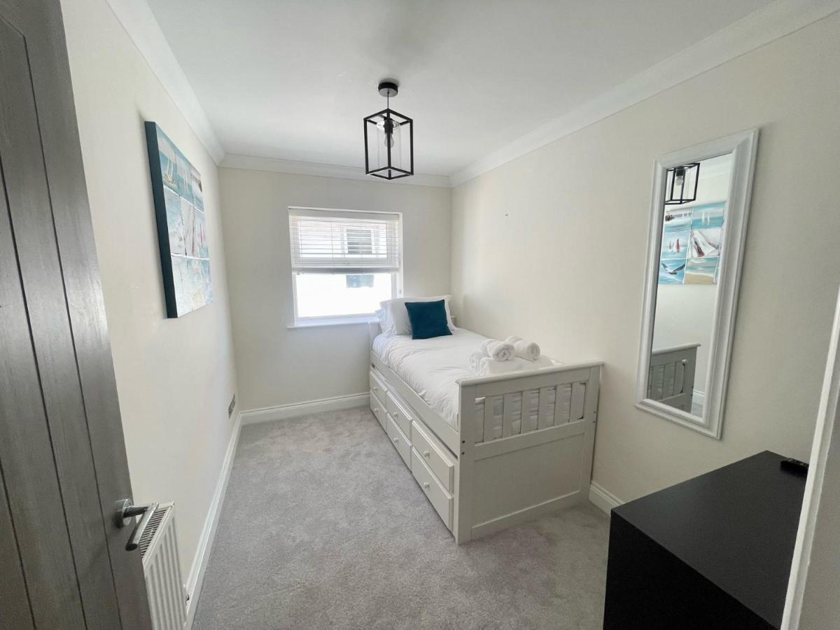 Exquisite Apartment, Stone Throw From The Beach 伯恩茅斯 外观 照片