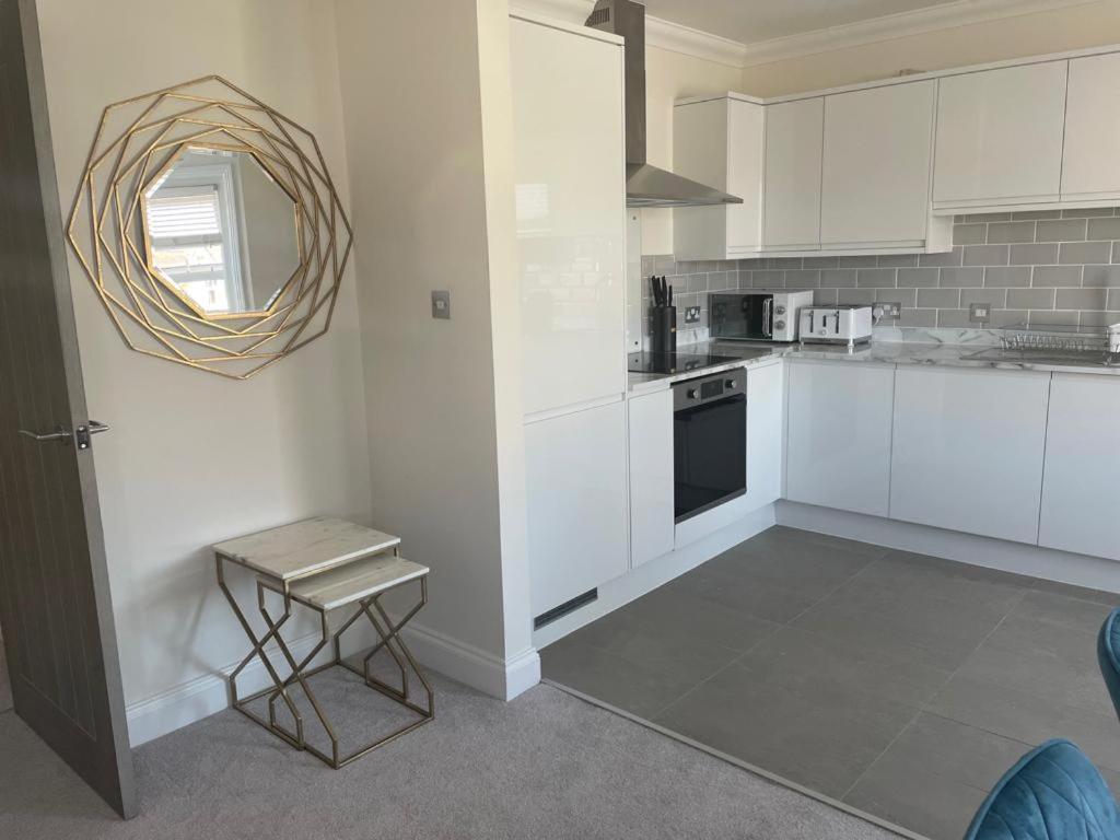 Exquisite Apartment, Stone Throw From The Beach 伯恩茅斯 外观 照片