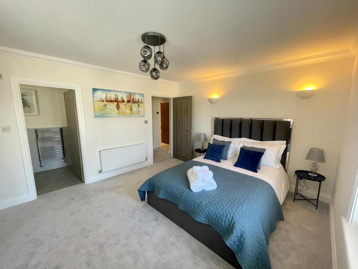 Exquisite Apartment, Stone Throw From The Beach 伯恩茅斯 外观 照片