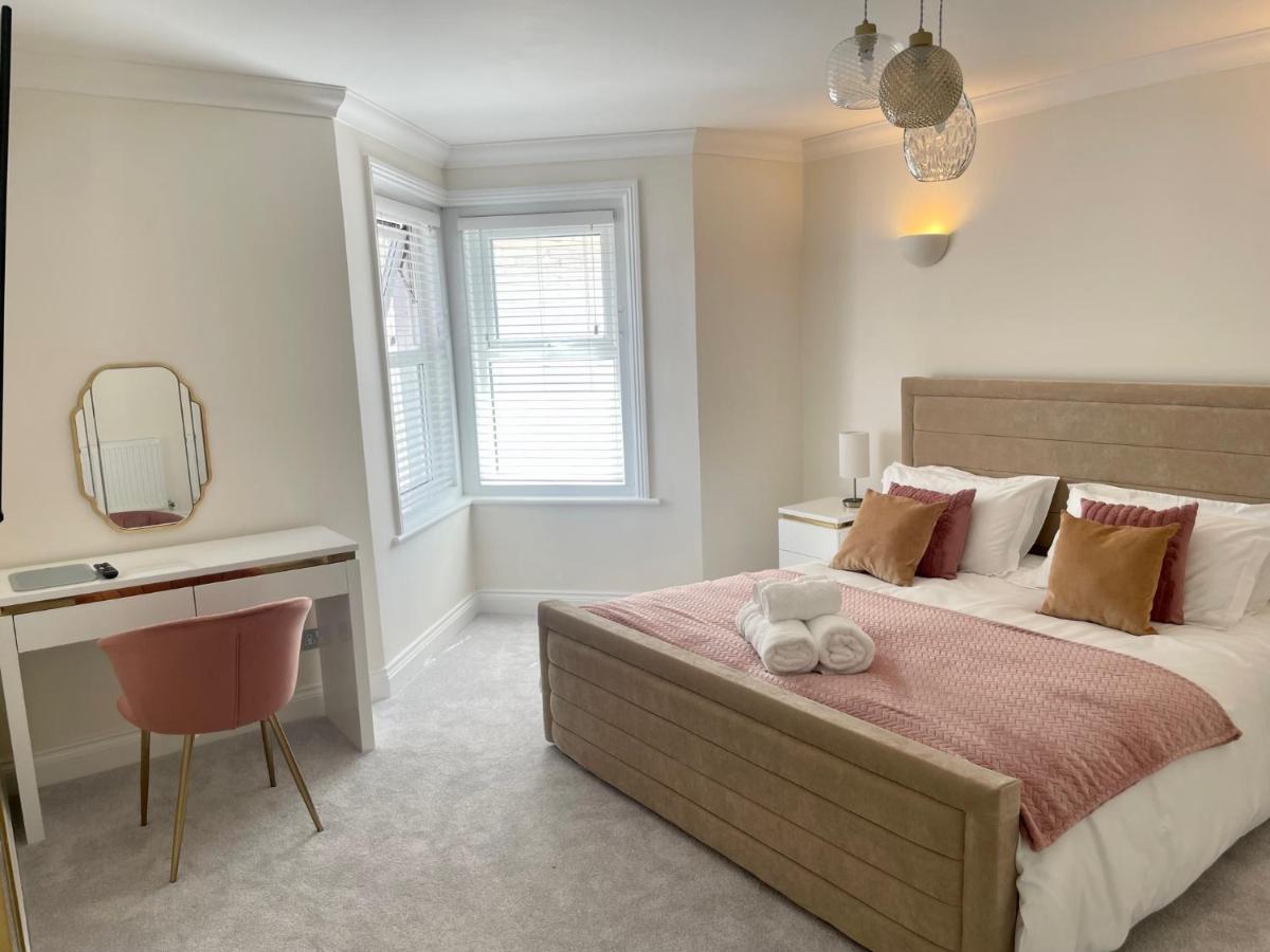 Exquisite Apartment, Stone Throw From The Beach 伯恩茅斯 外观 照片