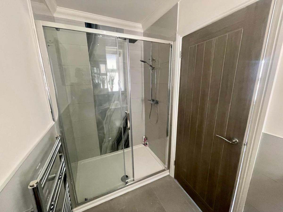 Exquisite Apartment, Stone Throw From The Beach 伯恩茅斯 外观 照片